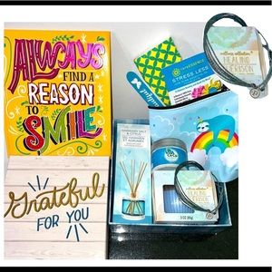 NWT PURA VIDA No Worries Sloth Set w/PV Bracelet